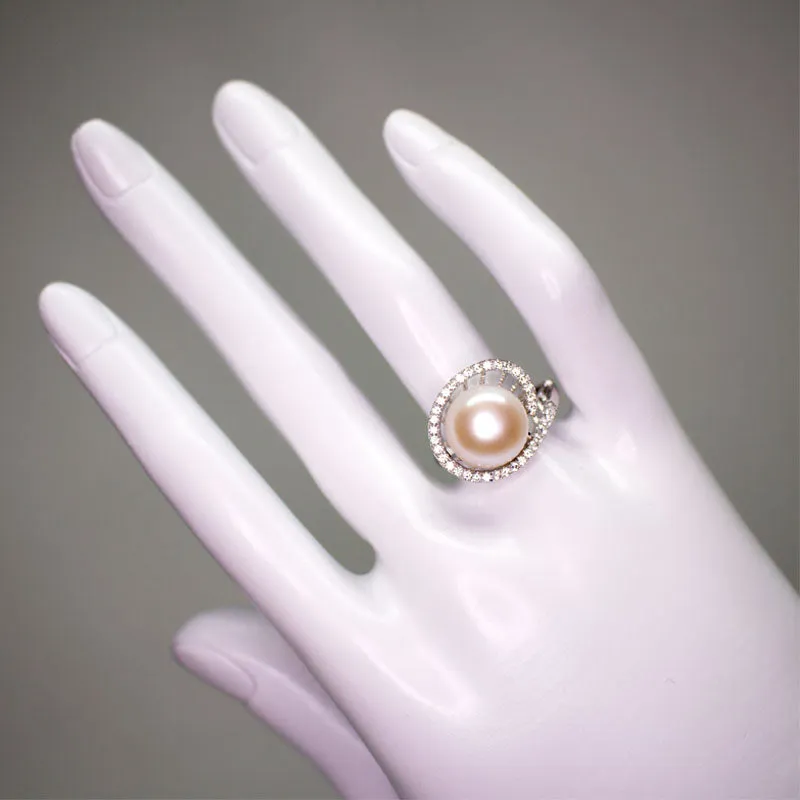 Circle Pearl Ring