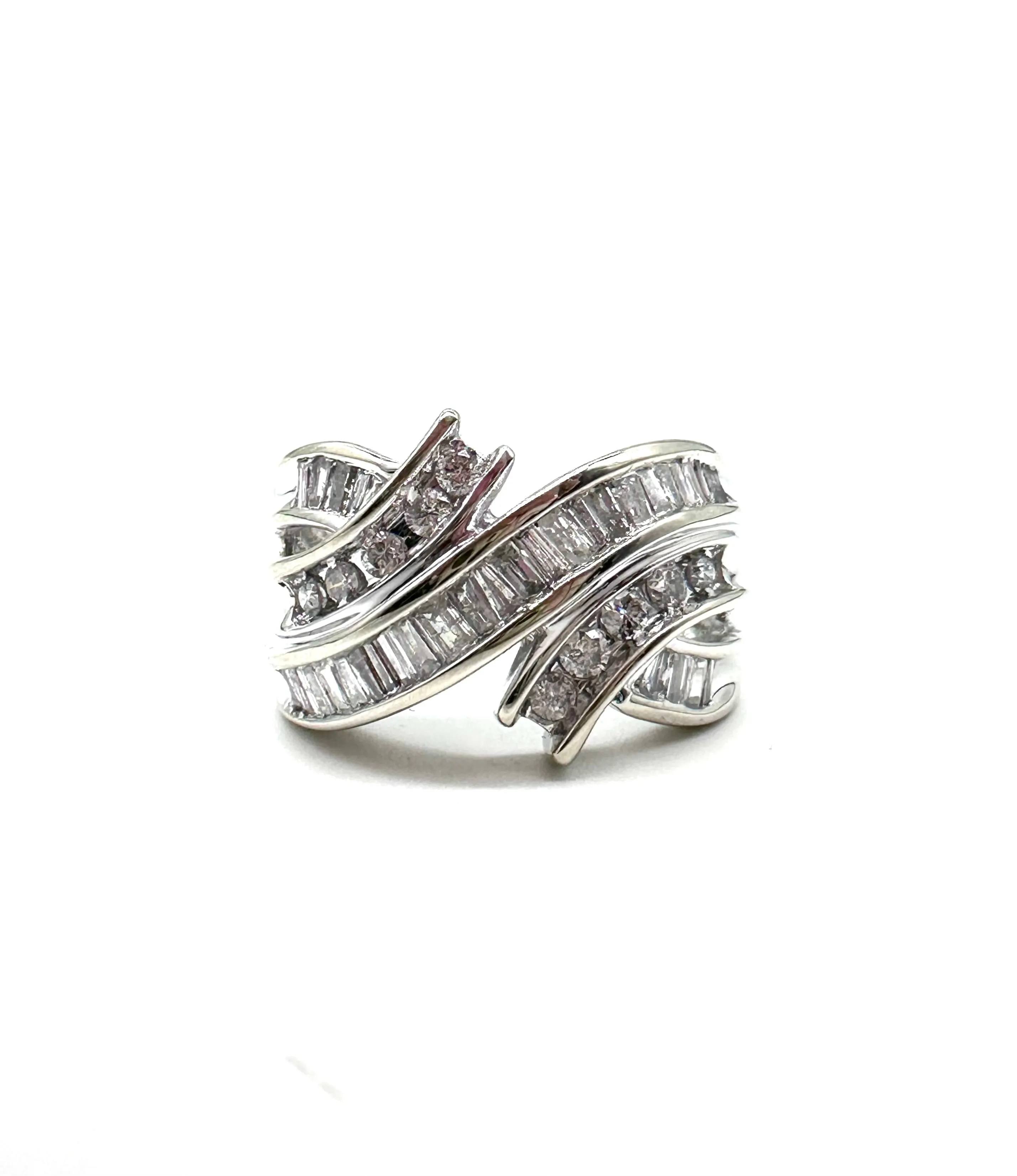 Diamond five row bypass ring
